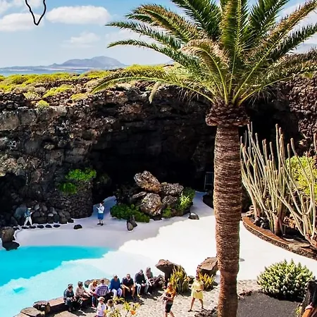 Apartment Vincent, Cozy And Sunny Over The Rooftops Puerto del Carmen (Lanzarote)