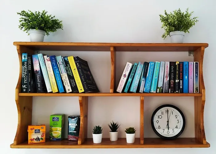 Vincent, Cozy And Sunny Over The Rooftops Апартаменты