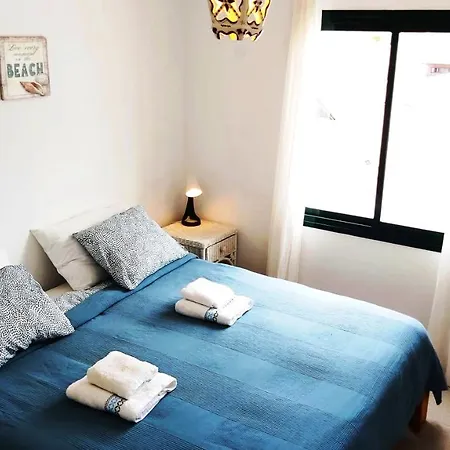 דירה Vincent, Cozy And Sunny Over The Rooftops *