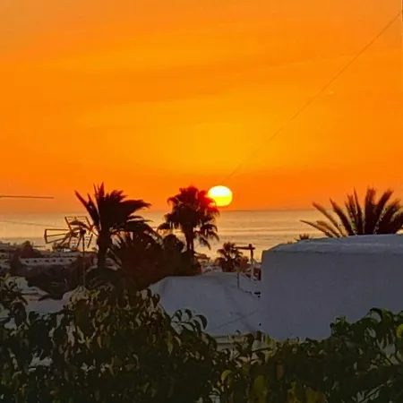 דירה Vincent, Cozy And Sunny Over The Rooftops *