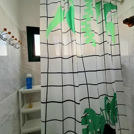 Vincent, Cozy And Sunny Over The Rooftops Apartment