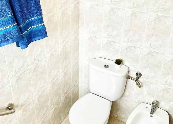 דירה Vincent, Cozy And Sunny Over The Rooftops