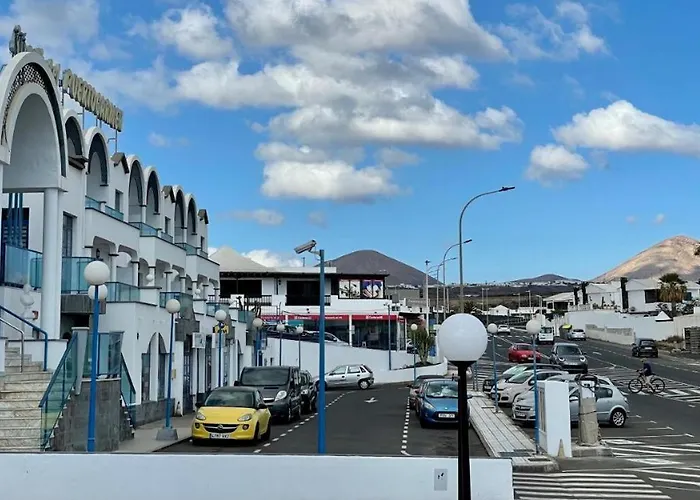 아파트 Vincent, Cozy And Sunny Over The Rooftops