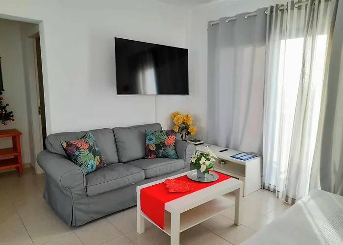 아파트 Vincent, Cozy And Sunny Over The Rooftops *